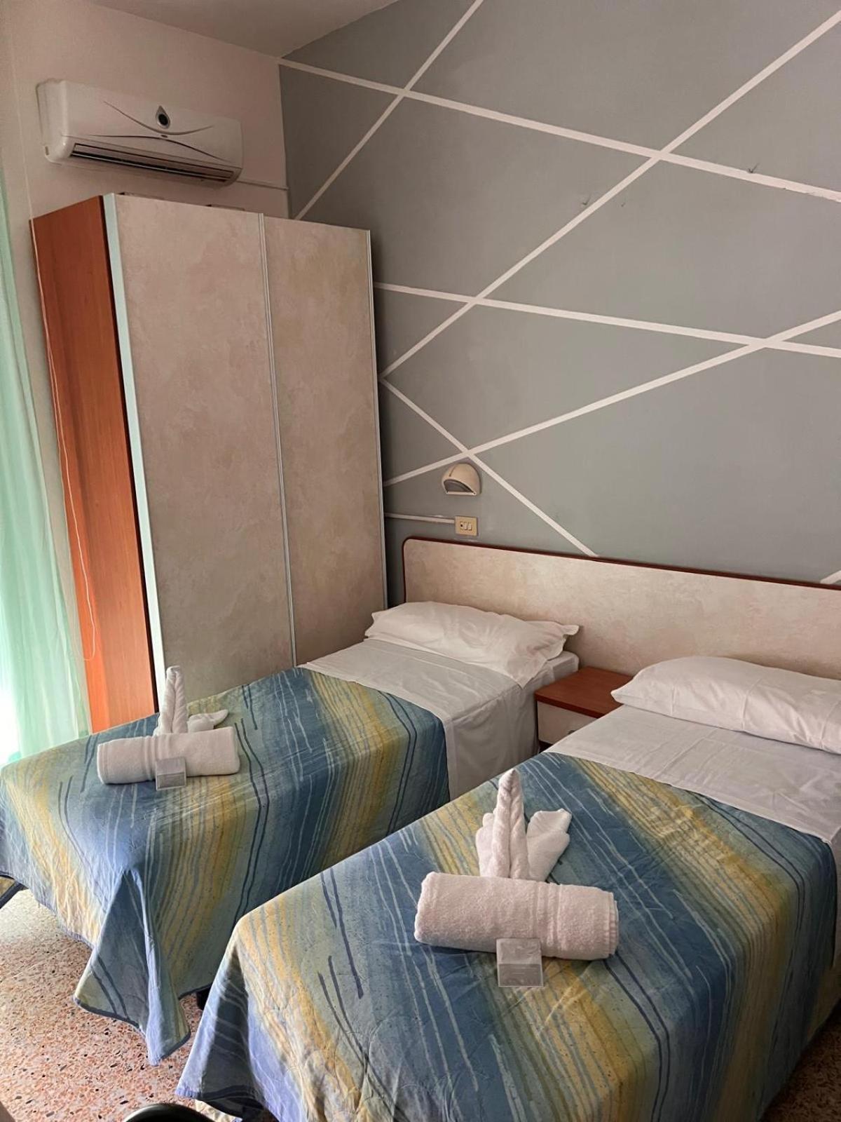 Hotel Moroni Rimini Exteriér fotografie
